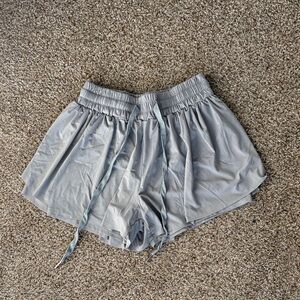 flowy butterfly shorts! 🩶